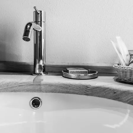 Sei Sequoie Nature & Charme