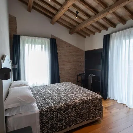 Bed & Breakfast Sei Sequoie Nature & Charme