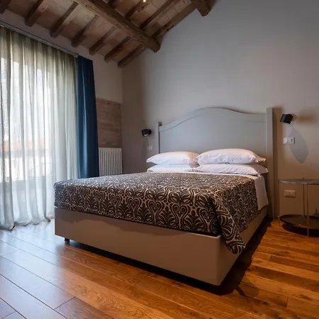 Sei Sequoie Nature & Charme 4*