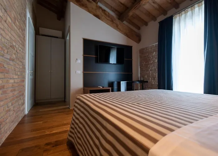 Sei Sequoie Nature & Charme